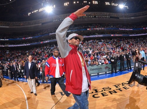 李梦告別WCBA，加盟新联赛年薪近千万（李梦离开WCBA转投新联赛，年薪逼近千万）