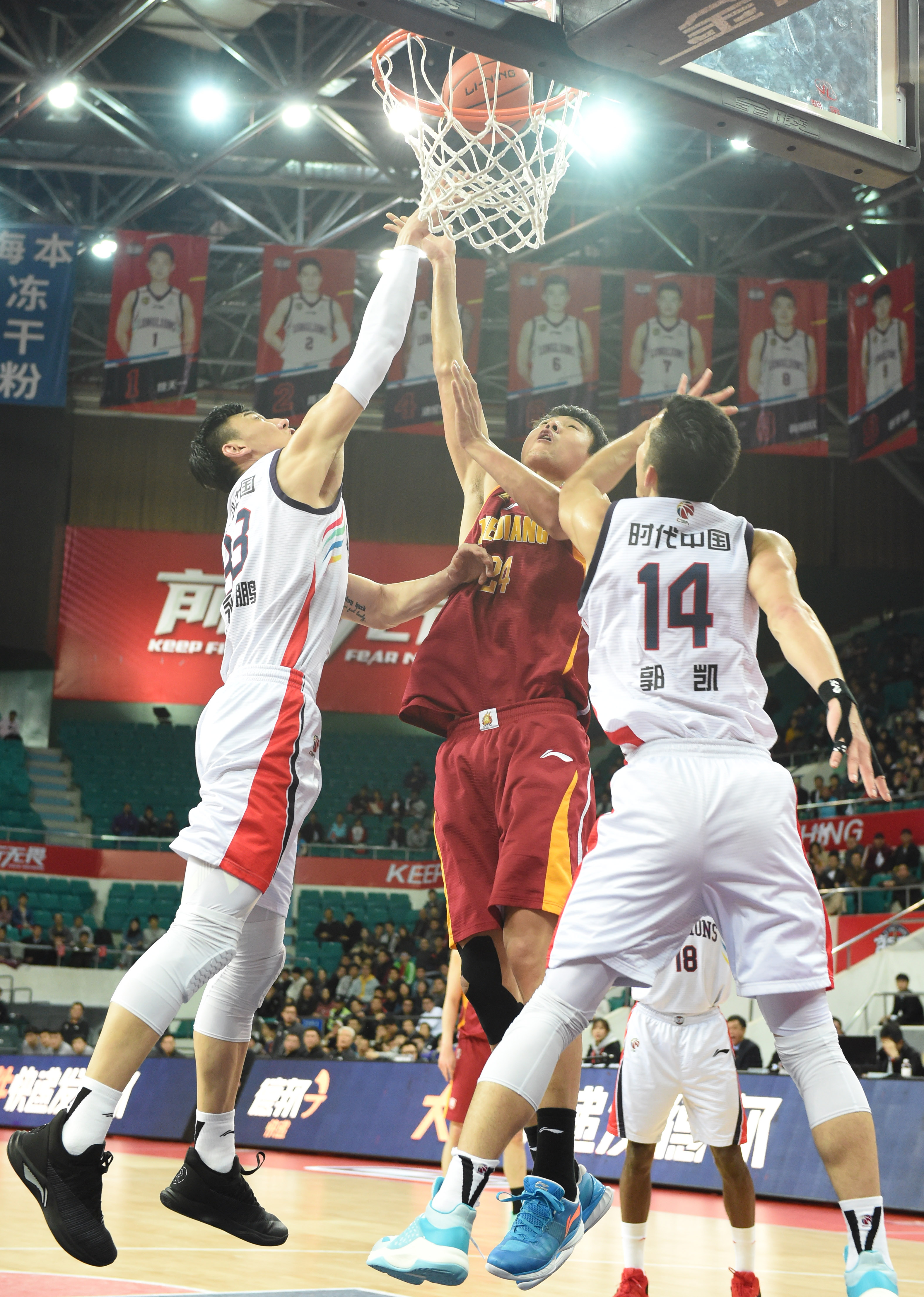 兰克尔-泽：如果合同合适的话，我愿意为青岛海牛效力十年（兰克尔-泽称若合同满意，愿为青岛海牛效力十年）