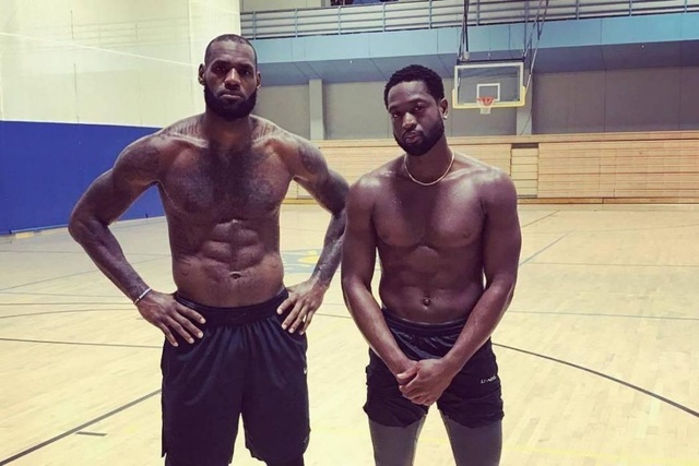 托蒂称赞穆里尼奥：绝对的顶级教练No.1，他为罗马带来冠军（托蒂盛赞穆里尼奥：世界第一的顶级主帅，已为罗马带回冠军）